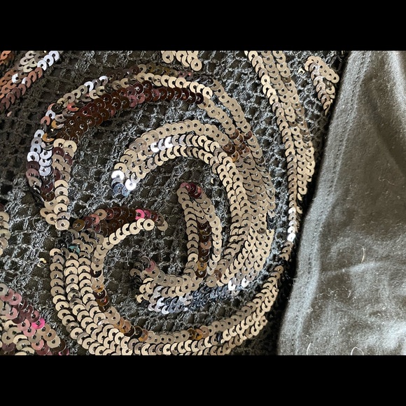 Black sequin top and shorts set - Picture 4 of 5